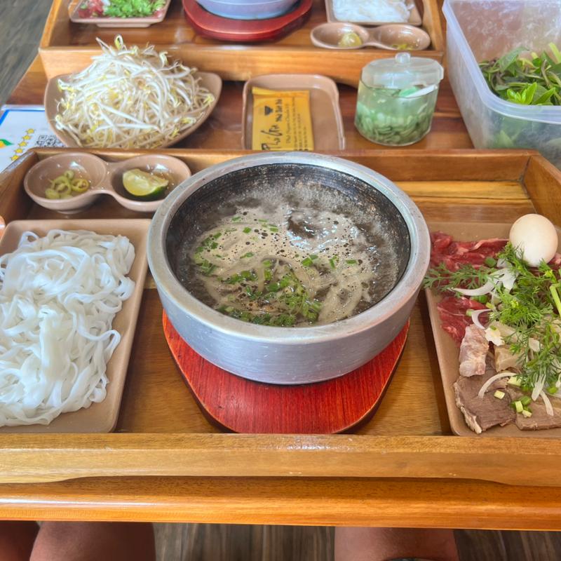 (Phở Bát Đá Phú Gia)