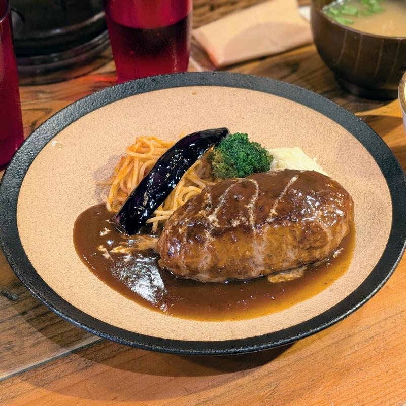 チーズハンバーグ(山本のハンバーグ 阿佐ヶ谷食堂)