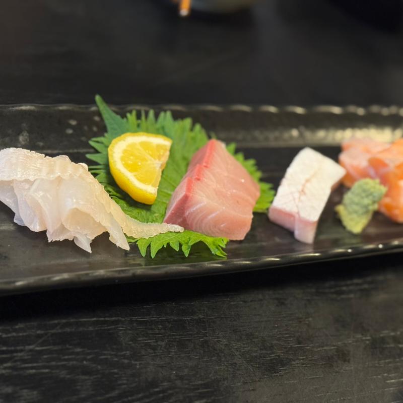刺身盛り合わせ(割烹料理 味家 山崎)