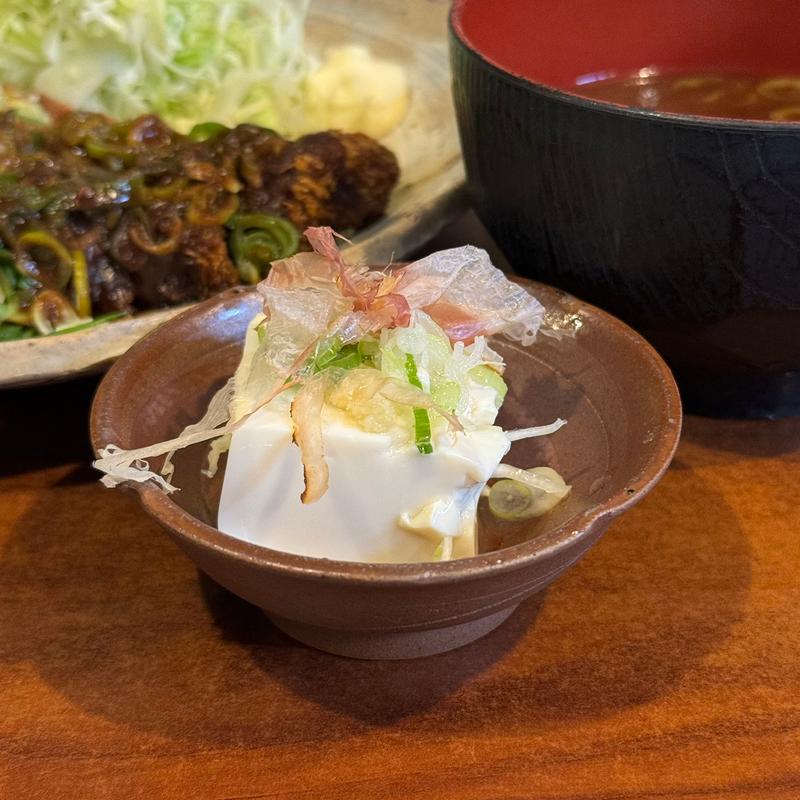 冷奴(ショクシャ （Shokusha）)