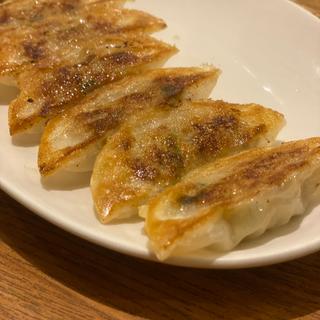 焼き餃子(大衆酒場 餃子のたっちゃん 本店)