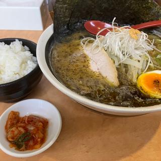にんにく風味焦がしねぎ味噌ラーメン(れんげ屋)