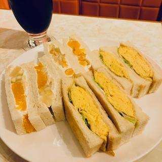タマゴサンド フルーツサンド(はまの屋パーラー 日本橋本店)