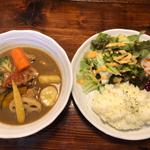 チキンと彩り野菜のスープカレー