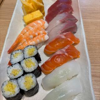 (桃太郎すし 本店 （ももたろうすし）)