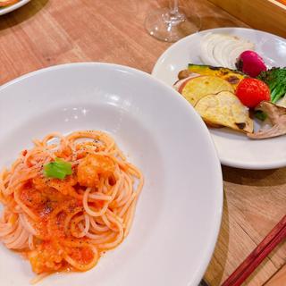 天然エビのトマトクリーム(LOVE TABLE Agarato farm to table)