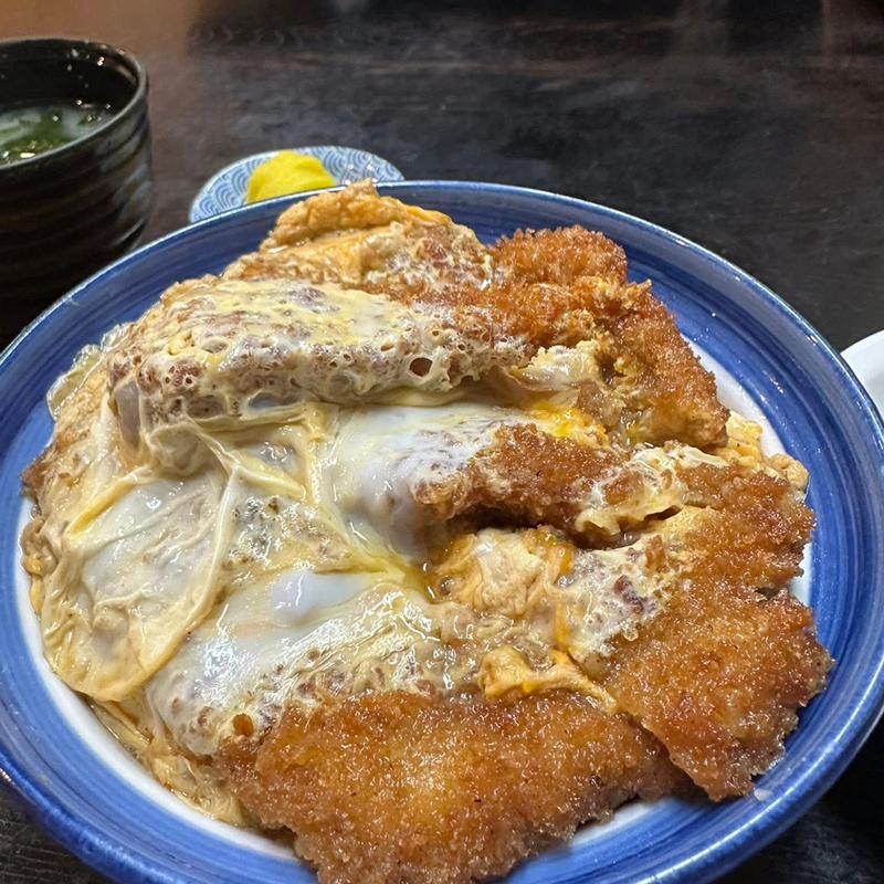 煮込みかつ丼(栄寿し)