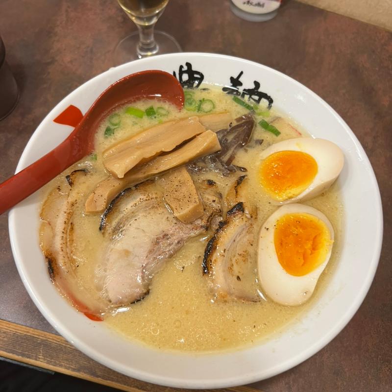 白特性とんこつラーメン(三豊麺 なんば日本橋店)