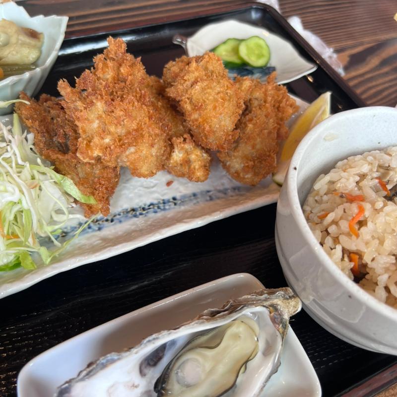 カキフライ定食(かき処 海 （かい）)