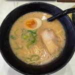 醤油豚骨ラーメン