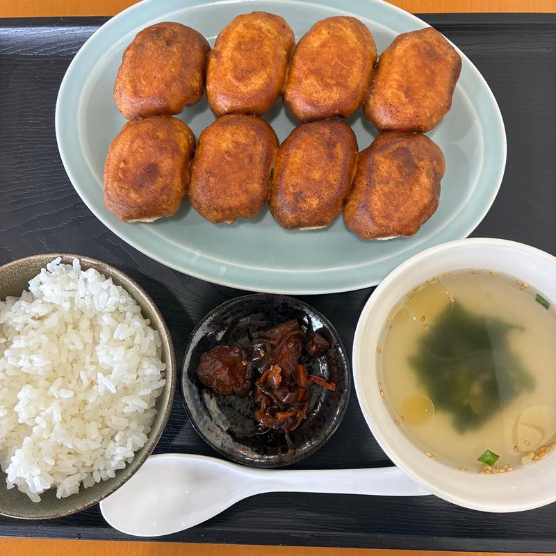 焼餃子定食（8コ）(ホワイト餃子 湘南藤沢店)