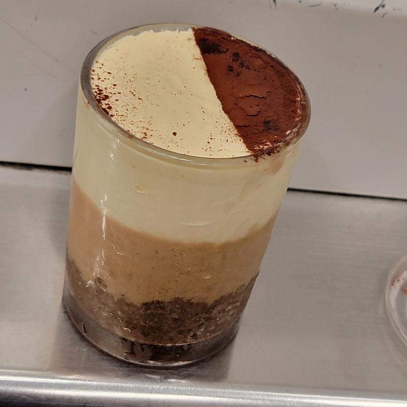 プレミアムティラミス(ティラミス専門店 BENE REGALO 代々木店)