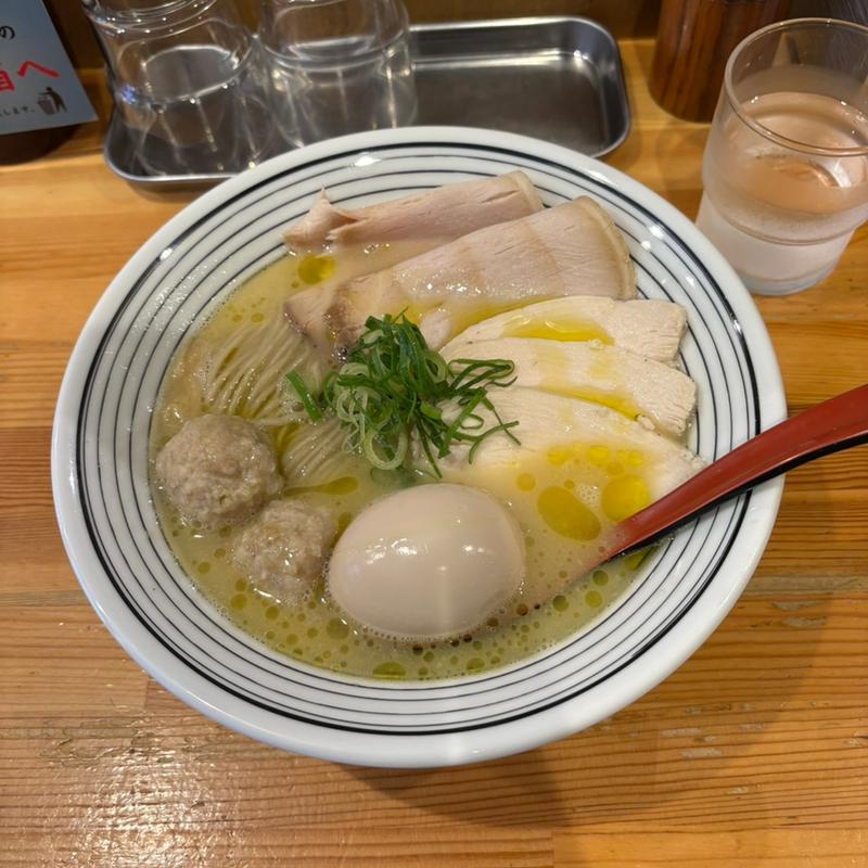 トリュフ鶏白湯ラーメン(自家製麺 竜葵)