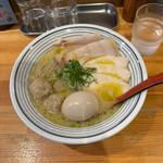 トリュフ鶏白湯ラーメン