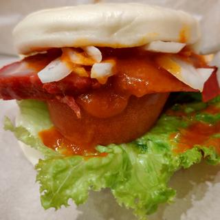 チャーシューバーガー(四五六菜館（スウロサイカン） 飲茶館)