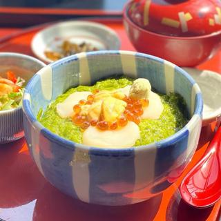 三陸めかぶ丼(さんとり茶屋 （さんとりちゃや）)