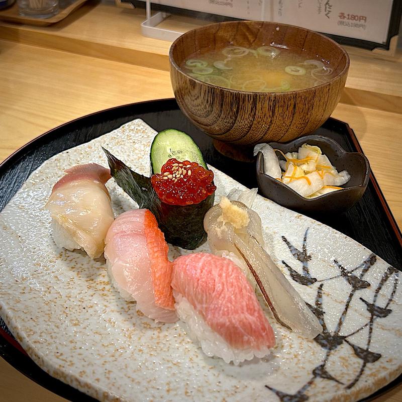 にぎり寿司(よつば食堂)