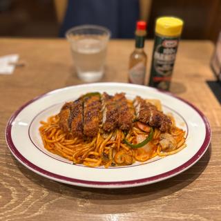 喫茶店のナポリタン、ロースカツトッピング(喫茶と洋食トリコ)