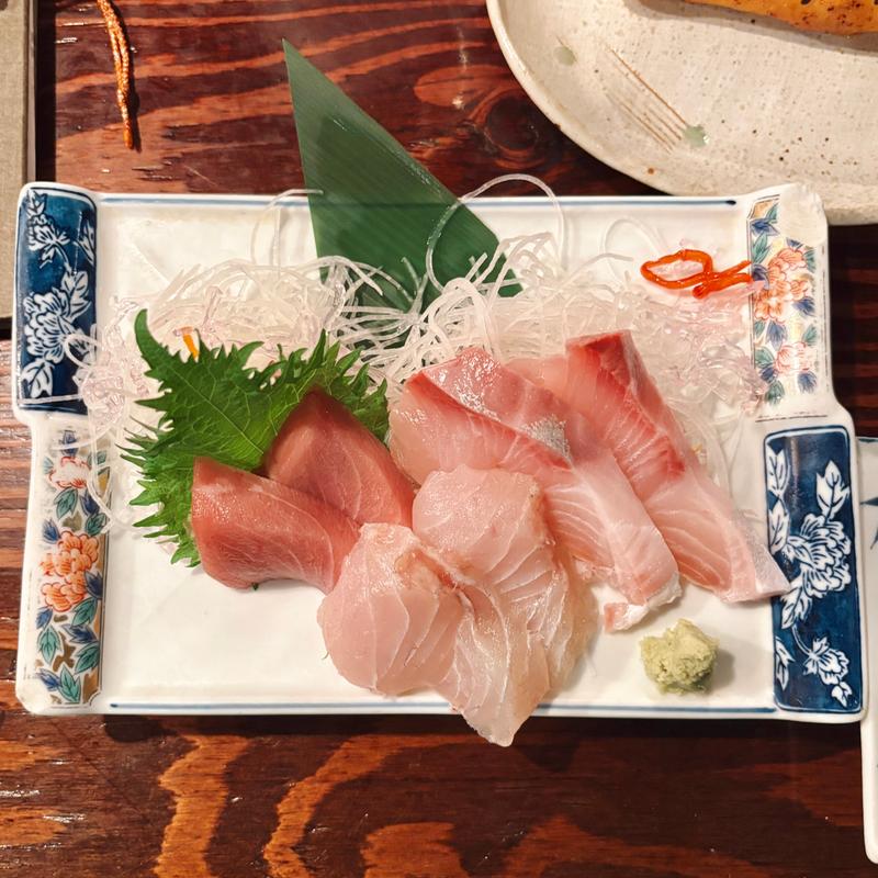 おまかせ刺身盛り合わせ3種(秋田番屋酒場)