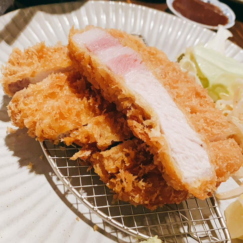 上ロースカツ(トンカツ揚ヤ 半仁前)