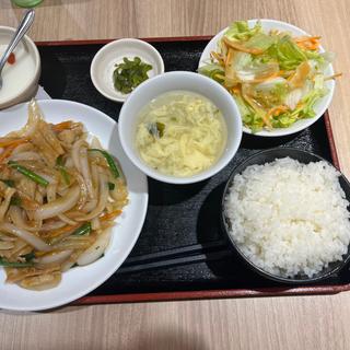 豚肉と玉ねぎ炒め定食(上海亭 蕨店)