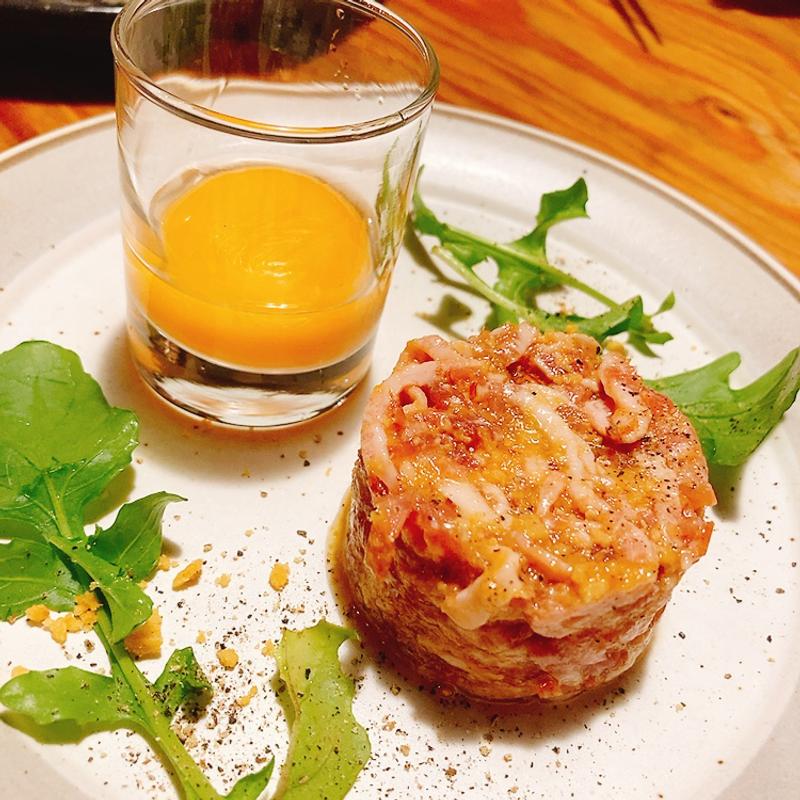 生ハムのタルタルユッケ風(Bistro Ruelle)