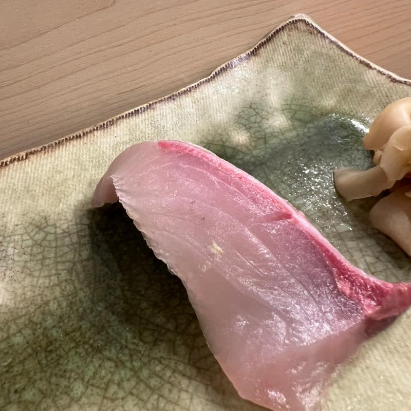 カンパチの握り(千成寿司本店)