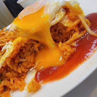 オムライス＋ミニハンバーグ＋目玉焼き(むさしや )