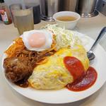 オムライス＋ミニハンバーグ＋目玉焼き(むさしや )