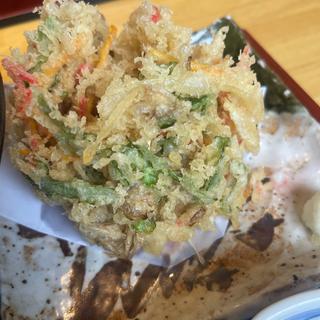 舞茸と紅生姜のかき揚げ天盛り