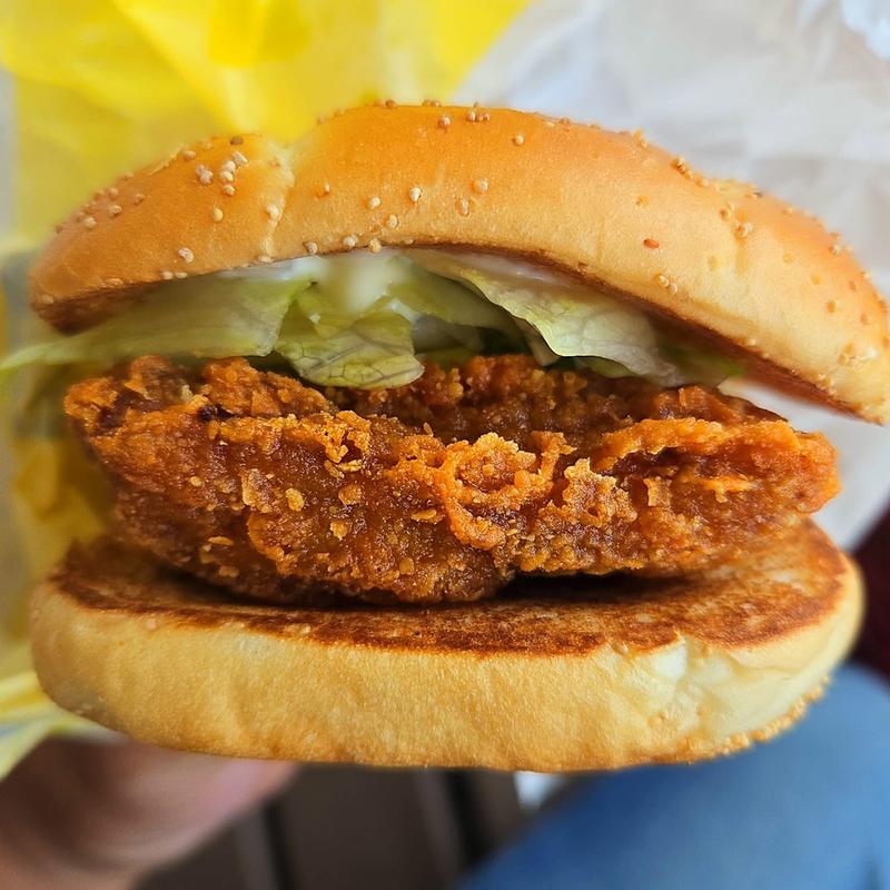 旨辛ザクザクジューシーチキン(マクドナルド 祖師谷店)