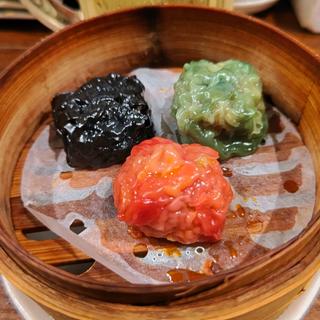 豚キムチーズ焼売・イカ墨焼売・青唐焼売(焼売スタンド きんぎょ)