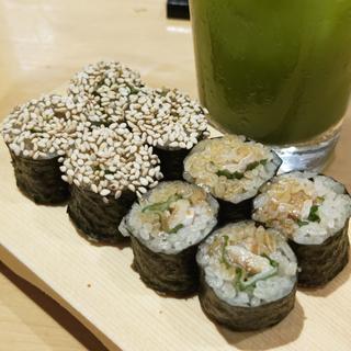 〆鯖ガリ胡麻巻き(めのじ)