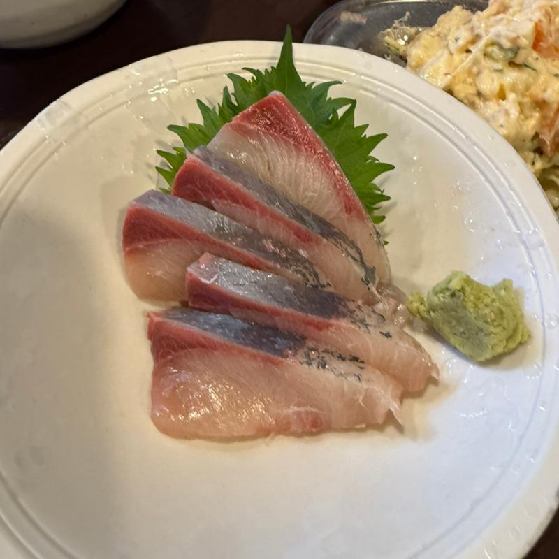 はまち刺(酒場食堂よろずや)