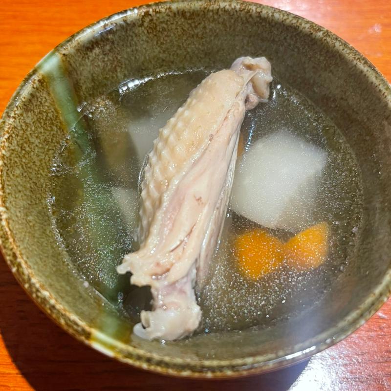 お通し　手羽煮(居酒屋 又吉商店)