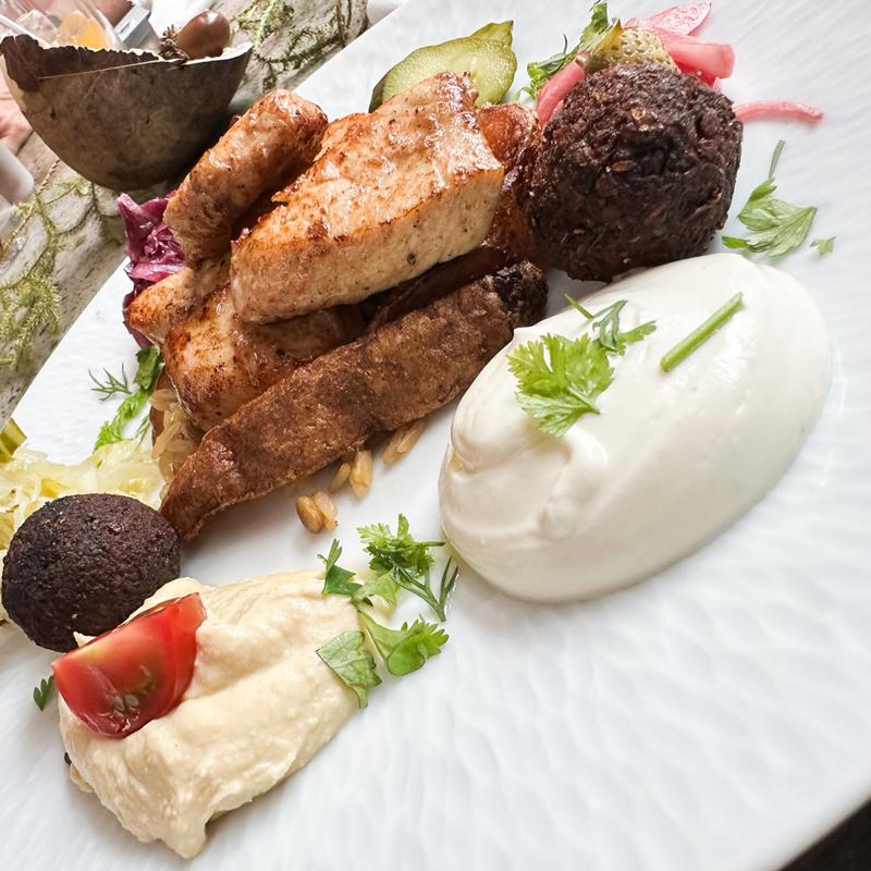 chicken n’ falafel(汽 [ki:])