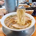 醤油拉麺 中