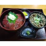 まぐろ鉄火丼