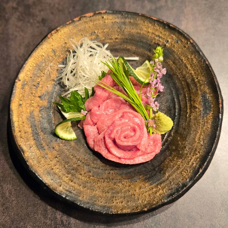 特選和牛タンのお刺身仕立て(焼肉 㐂舌)