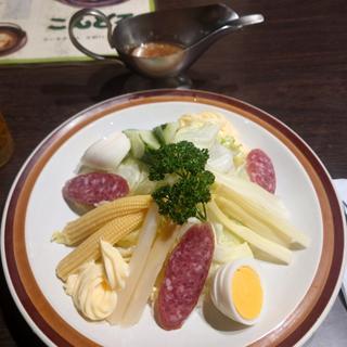 こんどる 特製 サラダ(こんどる)