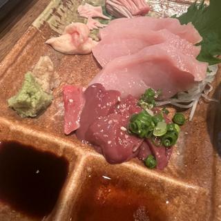 鶏刺し盛り合わせ