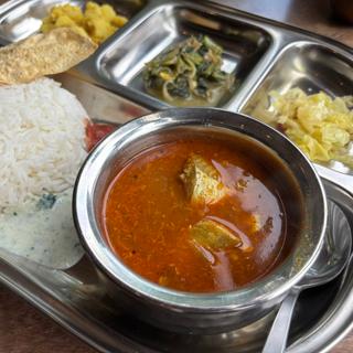 フィッシュカレー定食