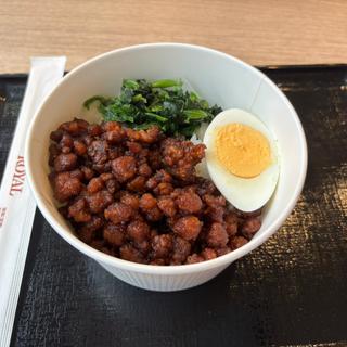 魯肉飯(ワールドキッチンズ)