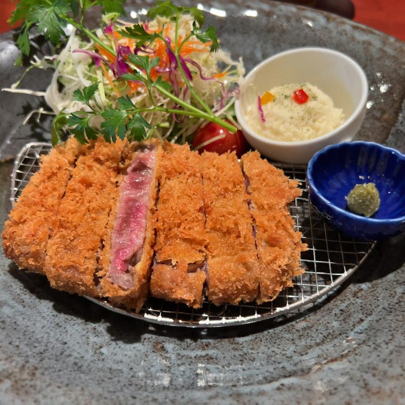 牛カツ定食(とんかつ懐石こざくら)