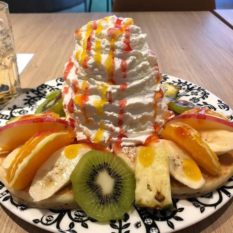 季節のフルーツパンケーキ(いちごの里 いちご一会)