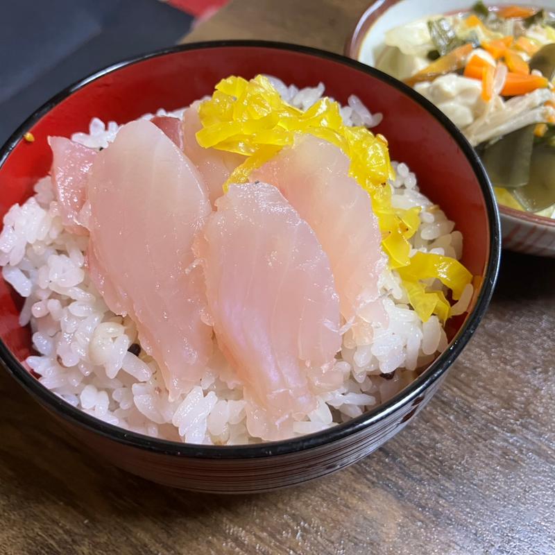 まぐろ丼(くら天然魚市場)