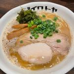 魚介白湯醤油ラーメン
