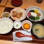 アカモクねばとろとから揚げの定食