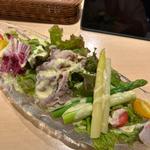 アスパラと国産黒毛和牛の温しゃぶサラダ