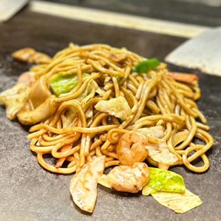 カレー焼そば(びっくりお好み焼き まるみ )
